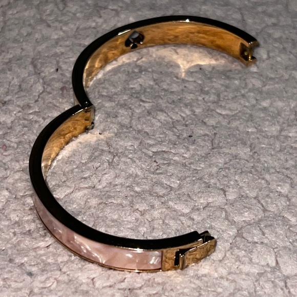 Kate Spade Hole Punch Spade Hinge Bangle - Picture 4 of 4